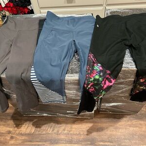 LOT Women's Athletic Leggings 10
Pair